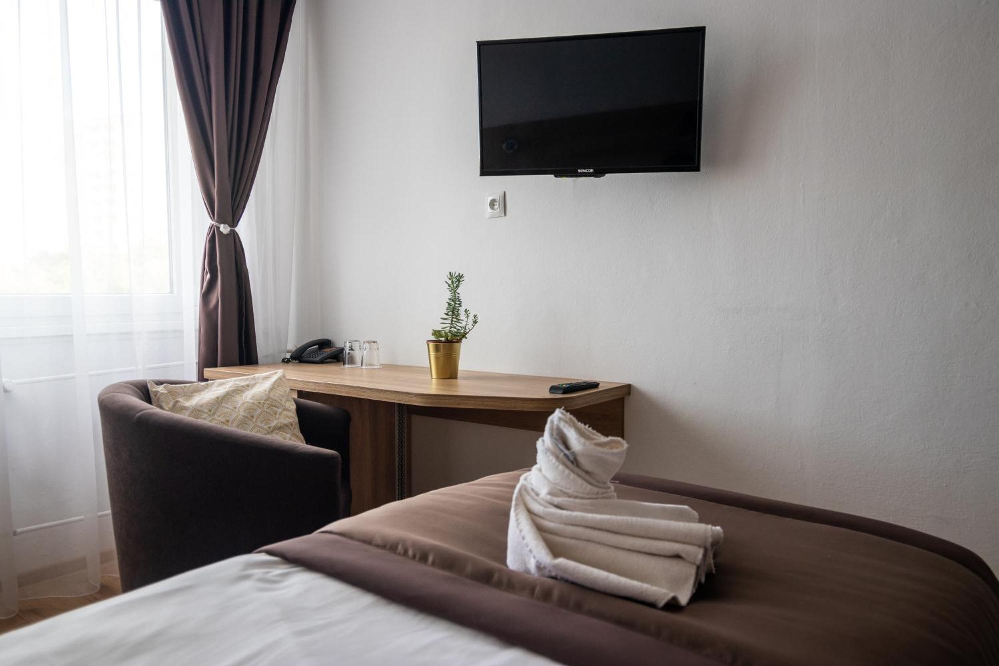 Hotel Akademia コシツェ エクステリア 写真