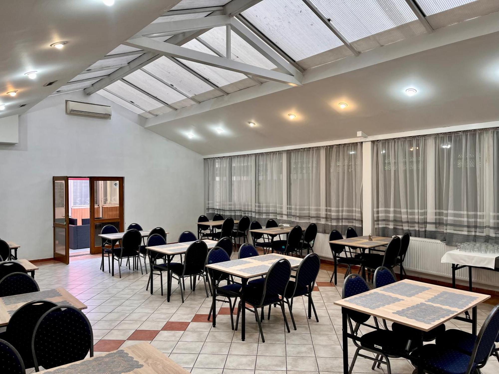 Hotel Akademia コシツェ エクステリア 写真