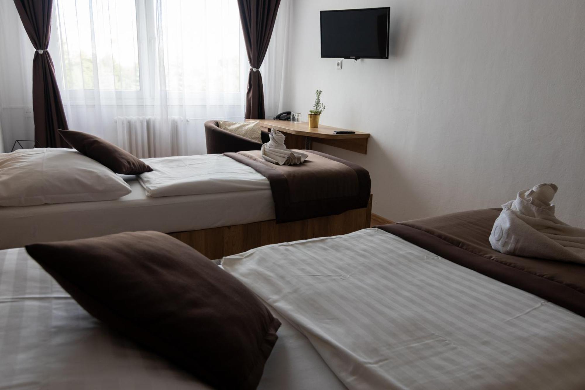 Hotel Akademia コシツェ エクステリア 写真