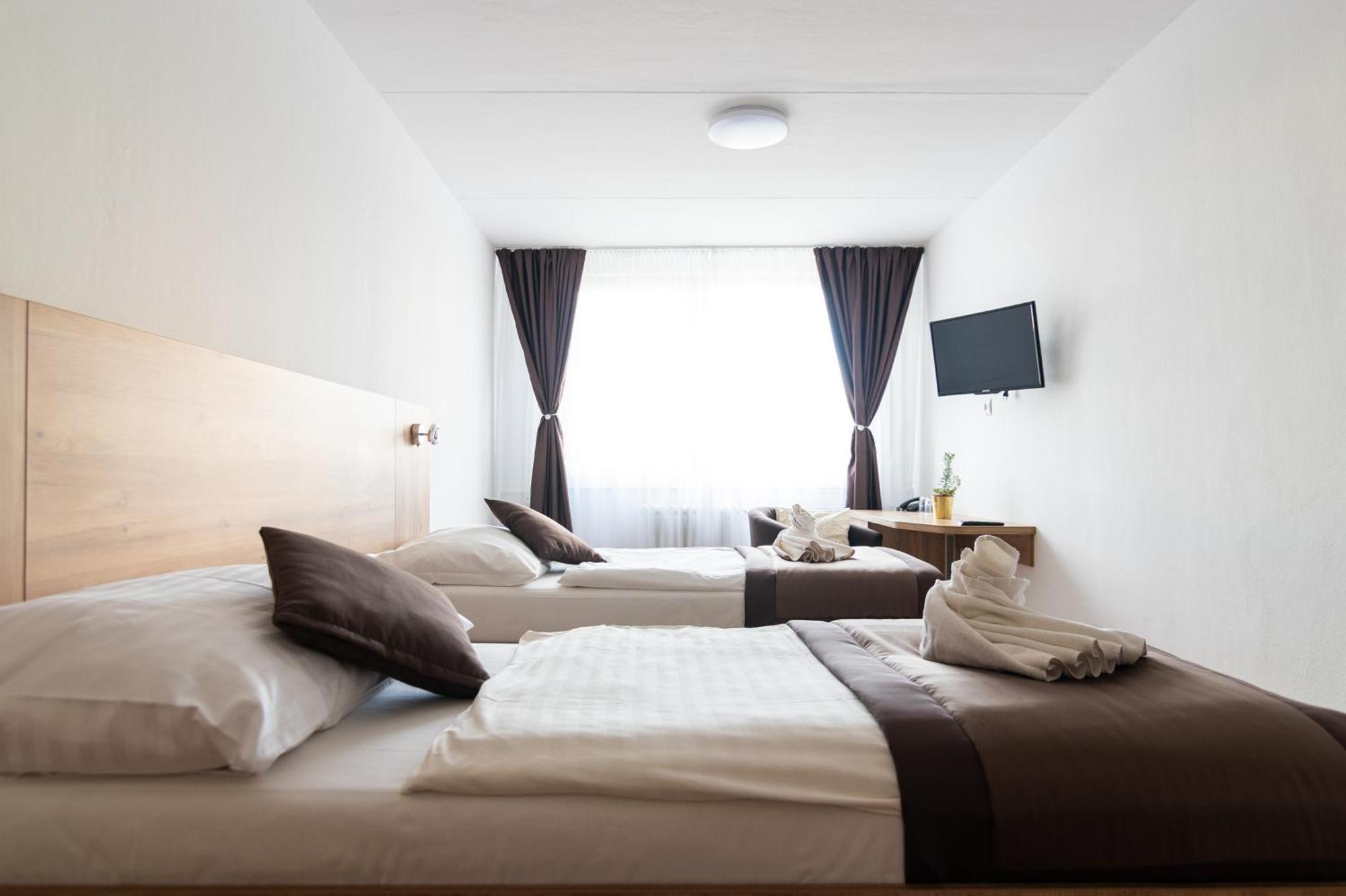 Hotel Akademia コシツェ エクステリア 写真